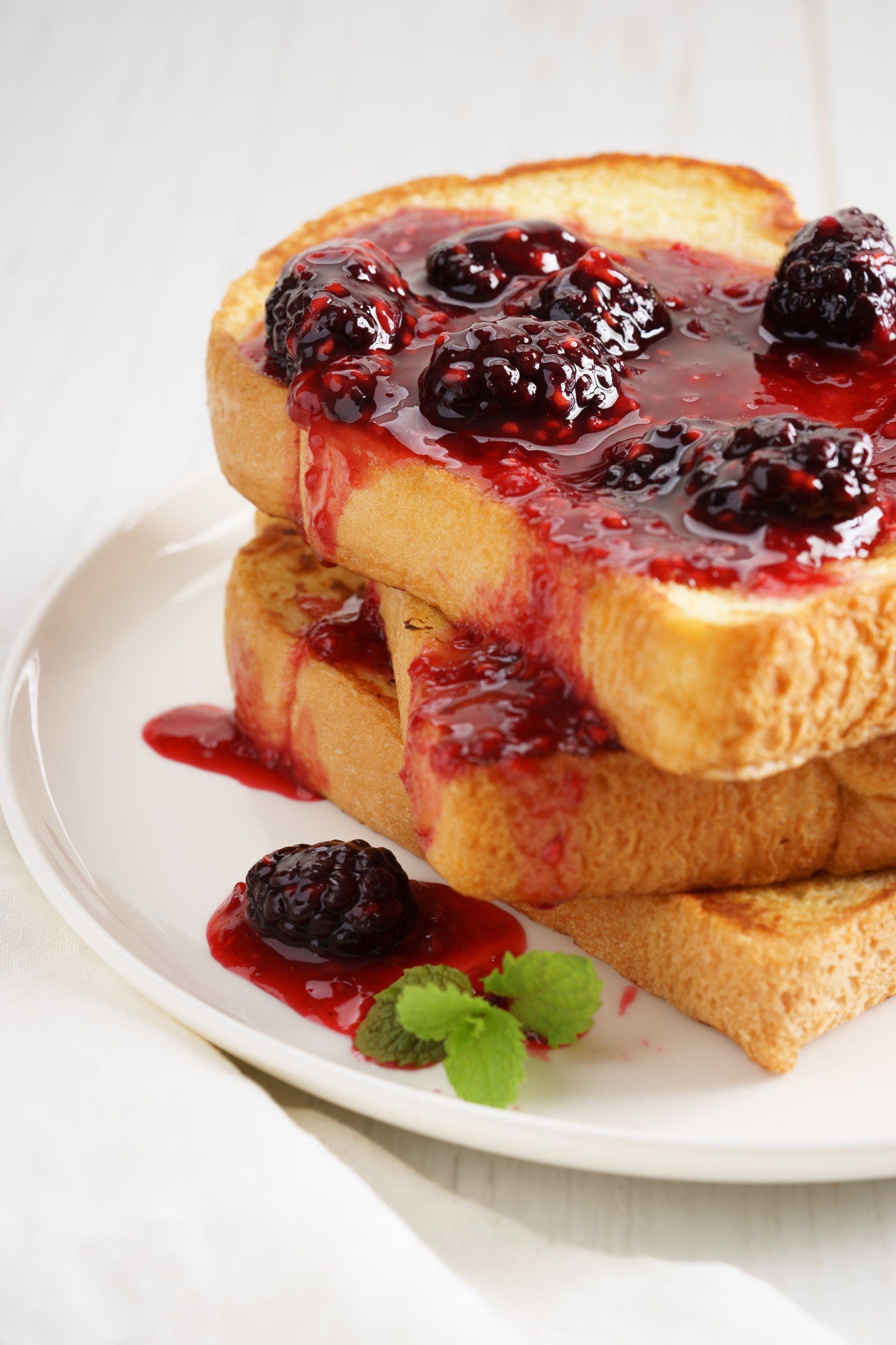 French Toast with Berry Sauce
